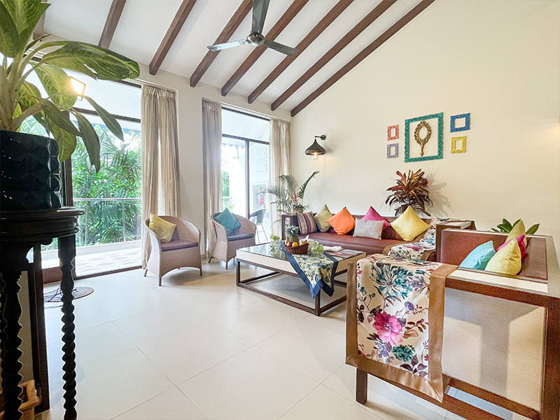 View 3 of Emerald Suite